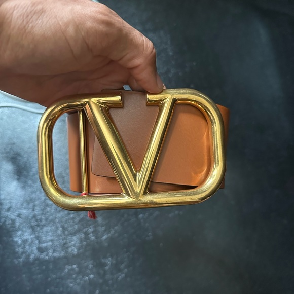 Valentino big belt 80 (not reversible) NOT FOR SALE - Picture 3 of 7